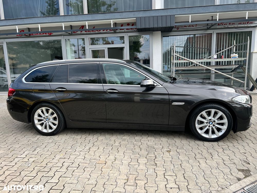 BMW Seria 5 520d xDrive Touring Aut. Luxury Line - 2