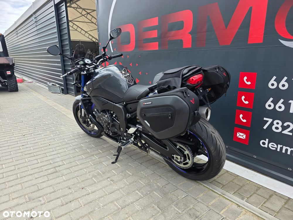 Yamaha FZ8 - 6