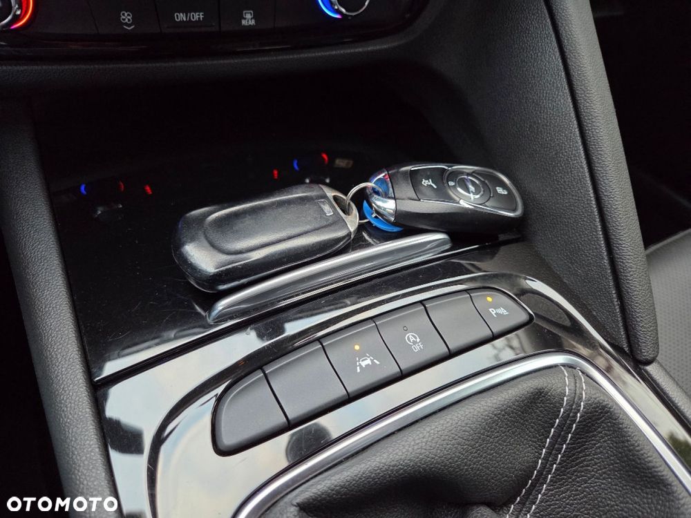 Opel Insignia 2.0 CDTI Exclusive S&S - 16