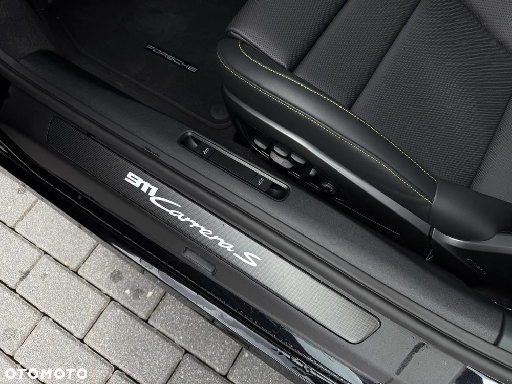 Porsche 911 Carrera S - 31