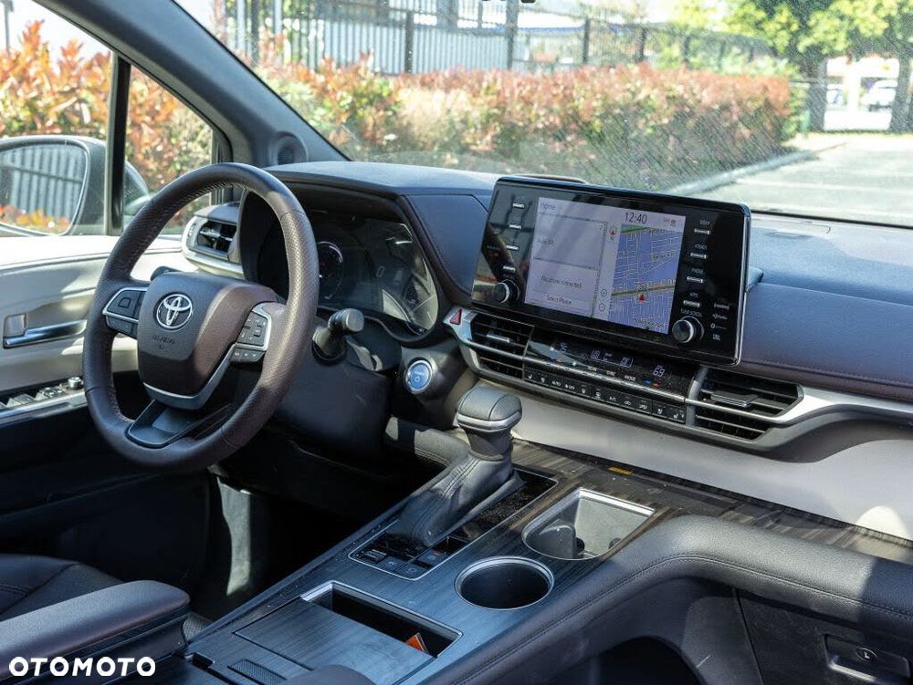 Toyota Sienna - 15
