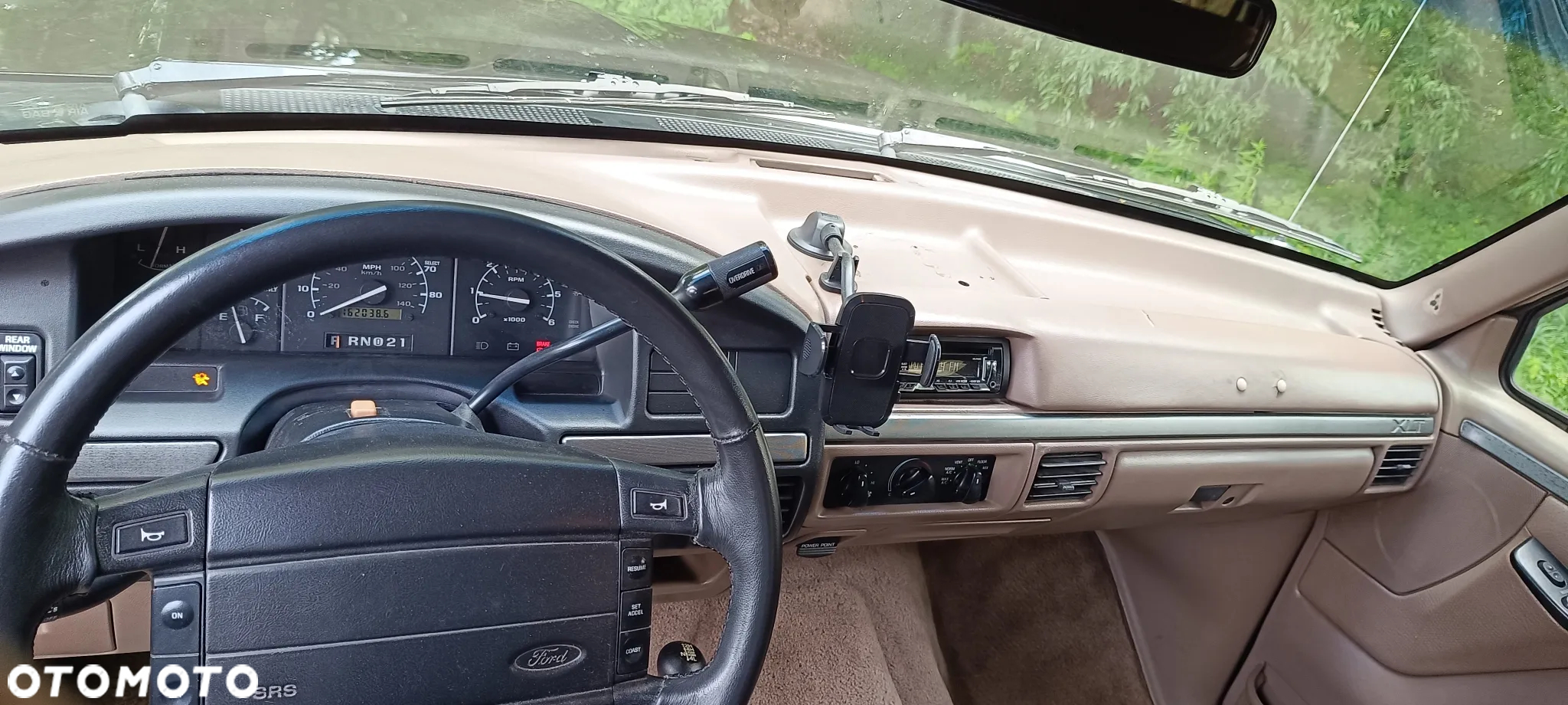 Ford Bronco - 14