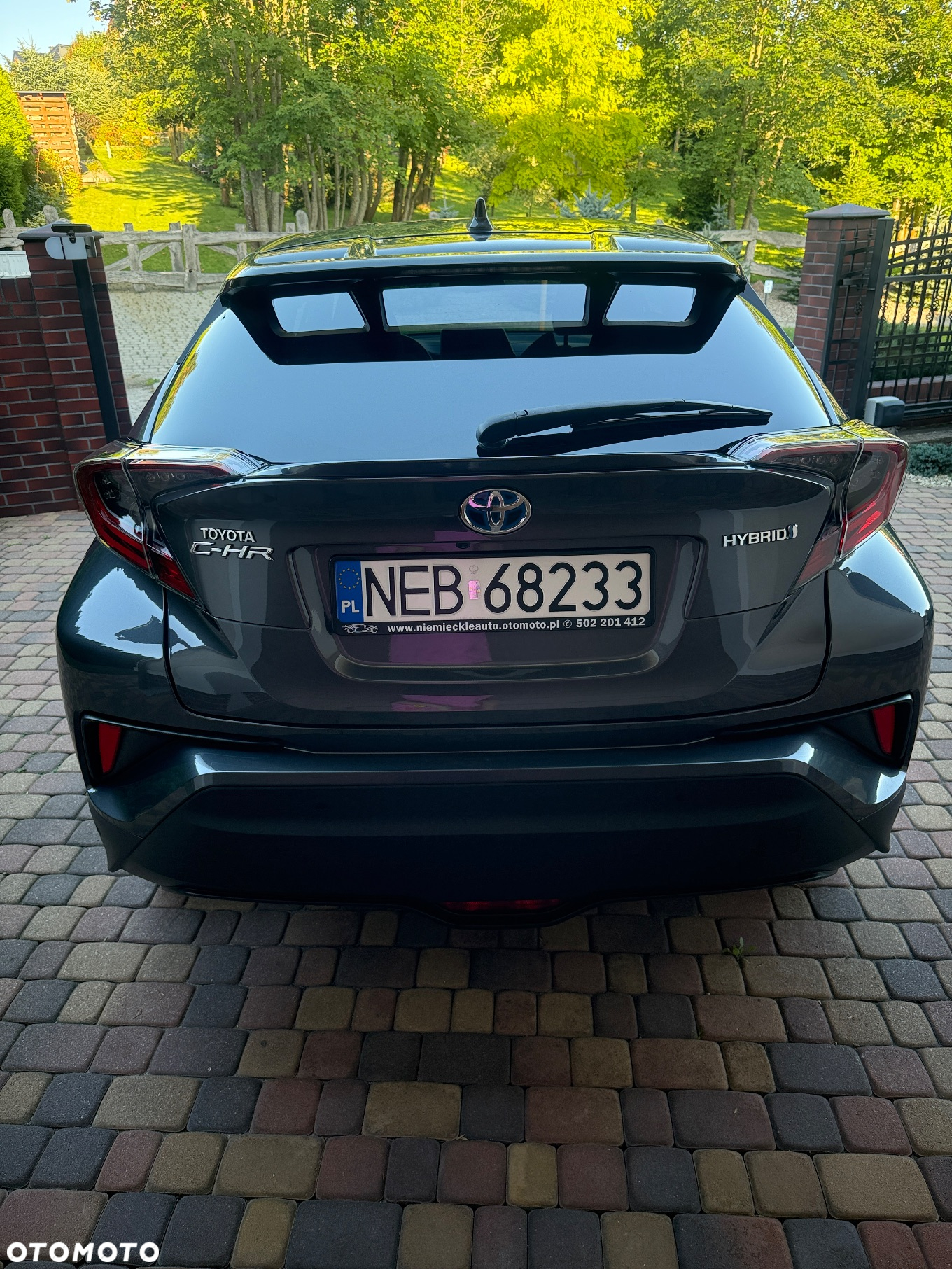 Toyota C-HR Hybrid Style Selection - 8