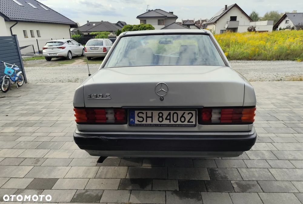 Mercedes-Benz W201 (190) - 8