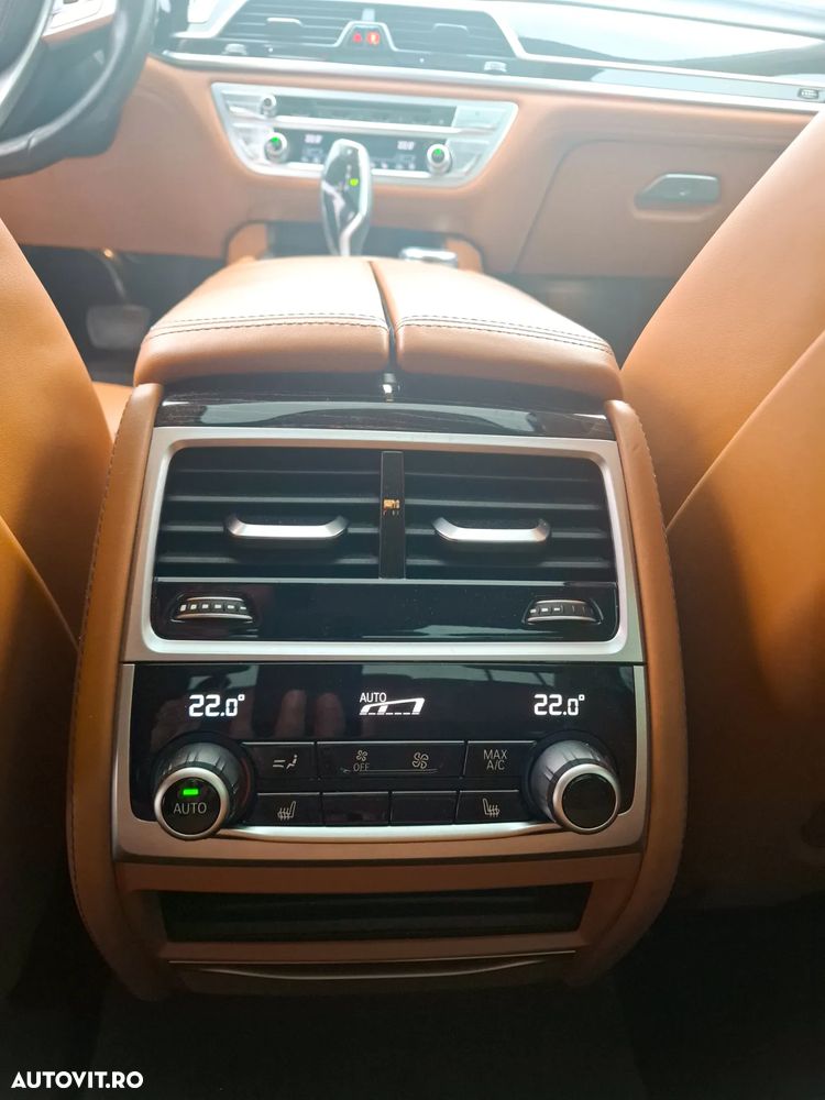 BMW Seria 7 740d xDrive - 16