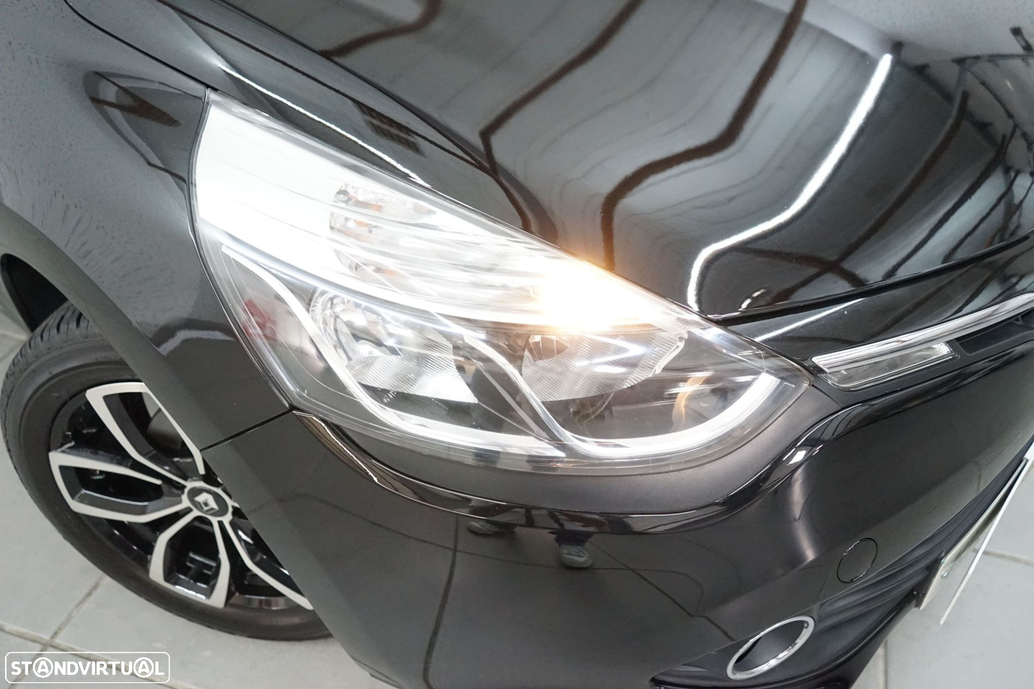 Renault Clio Sport Tourer 1.5 dCi Confort - 9