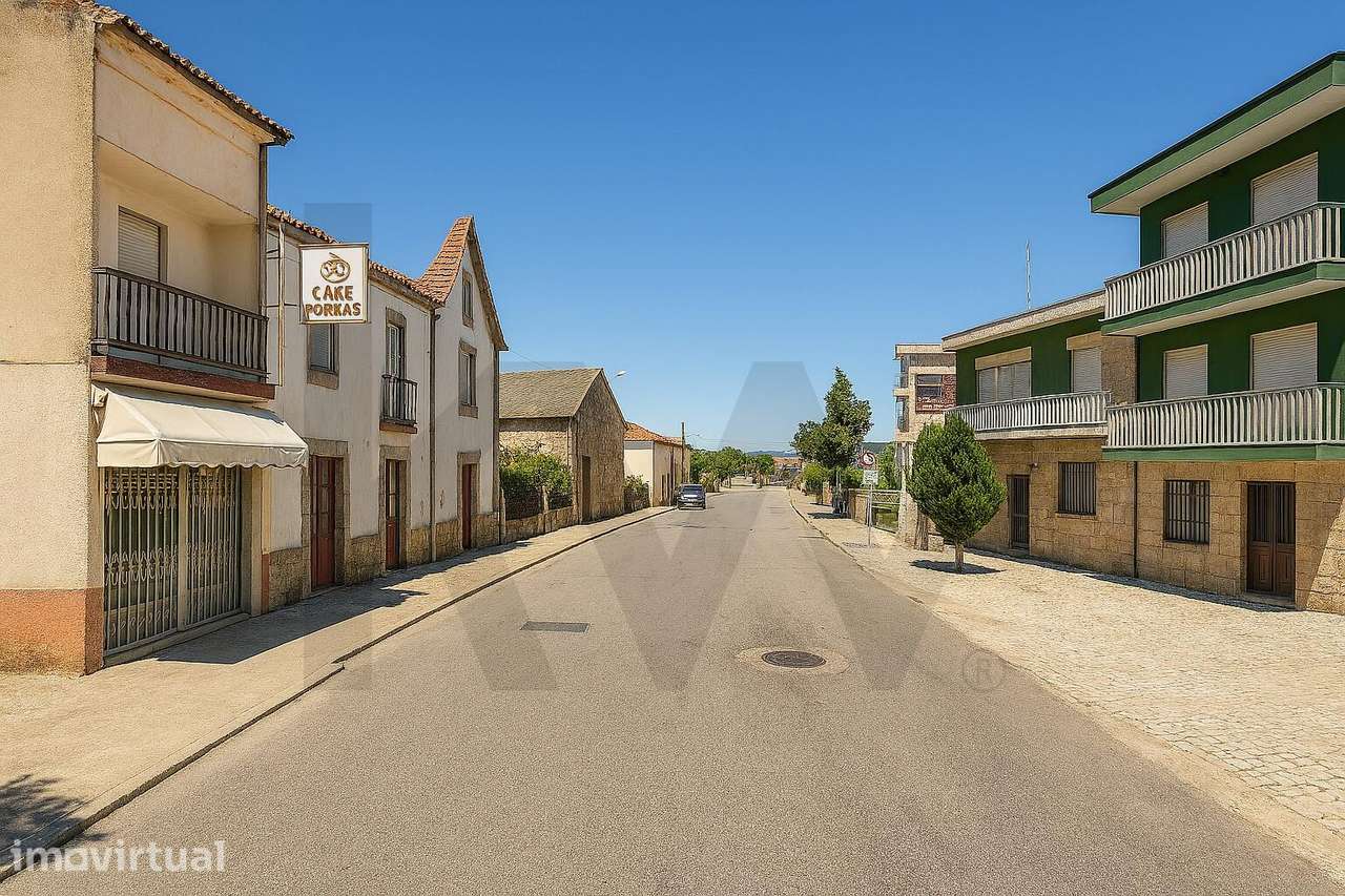 Moradia em Ruína no centro de Figueira Castelo Rodrigo em Área de Reab - Grande imagem: 3/18