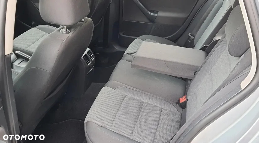 Volkswagen Golf VI 2.0 TDI Highline - 9