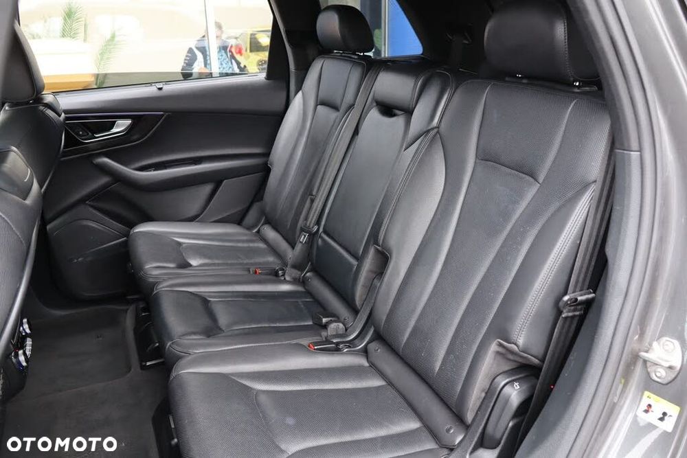 Audi Q7 3.0 TFSI Quattro Tiptr - 11