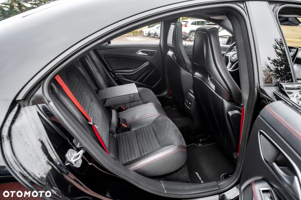 Mercedes-Benz CLA 45 AMG 4Matic 7G-DCT Edition 1 - 21