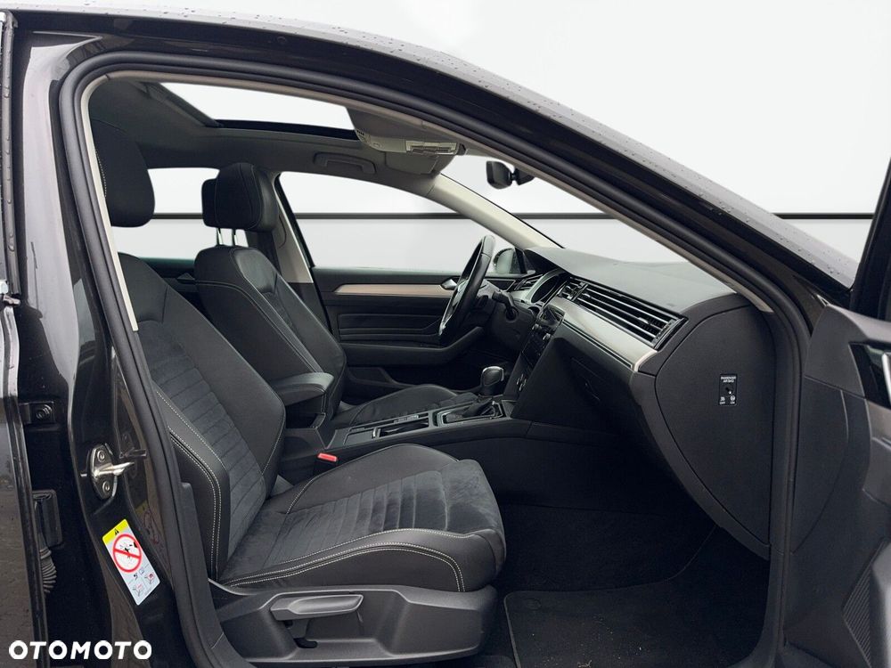Volkswagen Passat 2.0 TSI Elegance DSG - 17