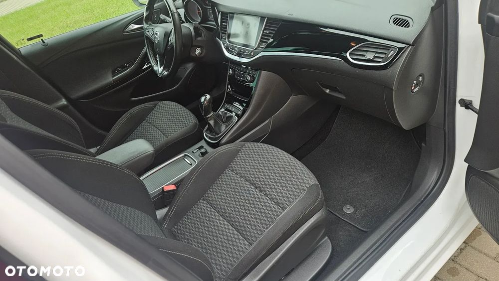 Opel Astra 1.4 Turbo Innovation - 9