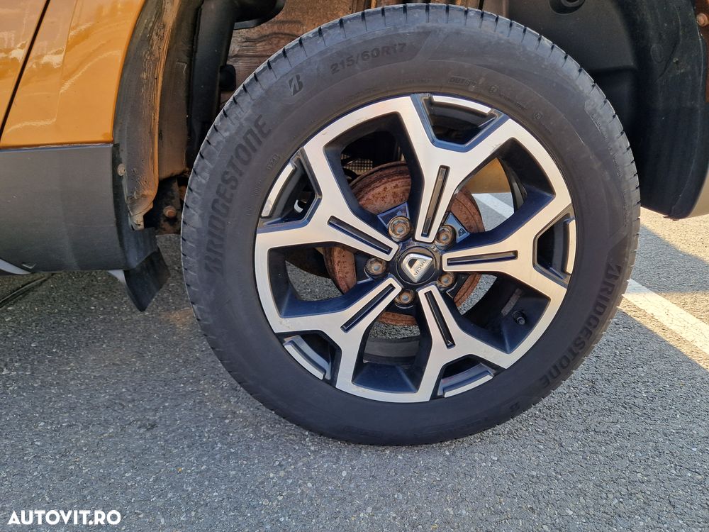 Dacia Duster TCe 150 GPF SL Orange - 24