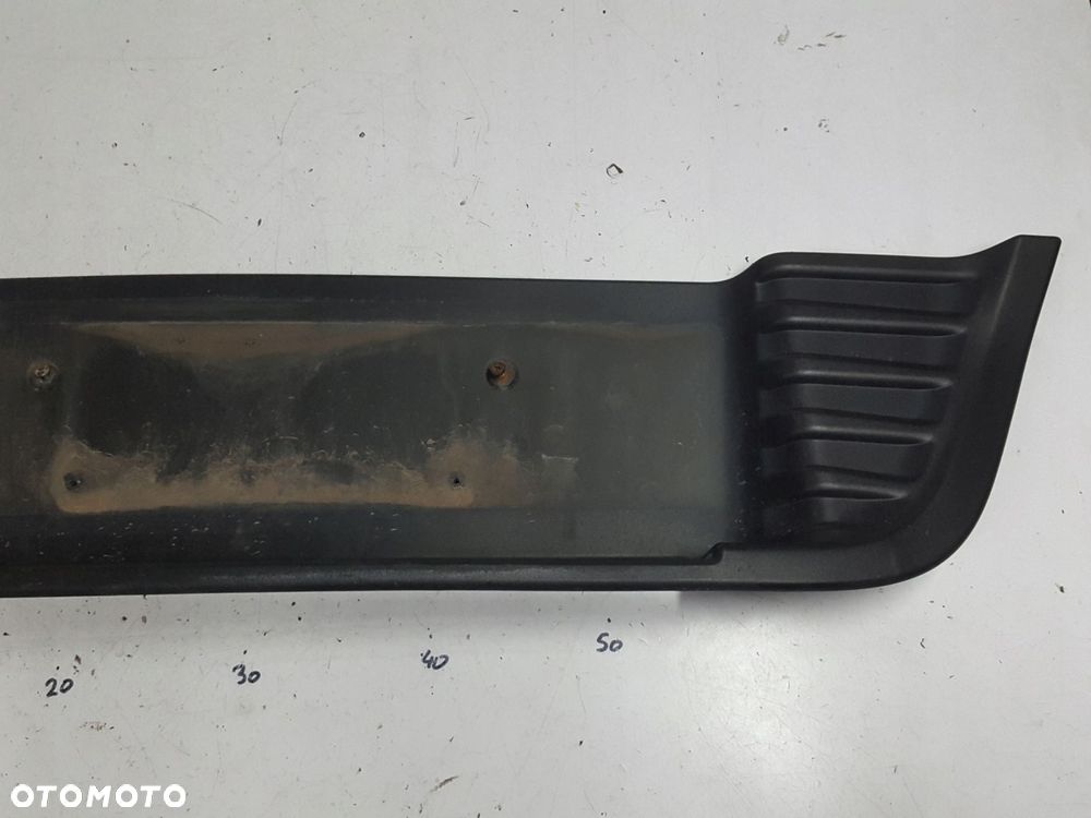 SUZUKI SWIFT MK8 17r- LISTWA TABLICY DOKŁADKA ZDERZAKA TYŁ - 4