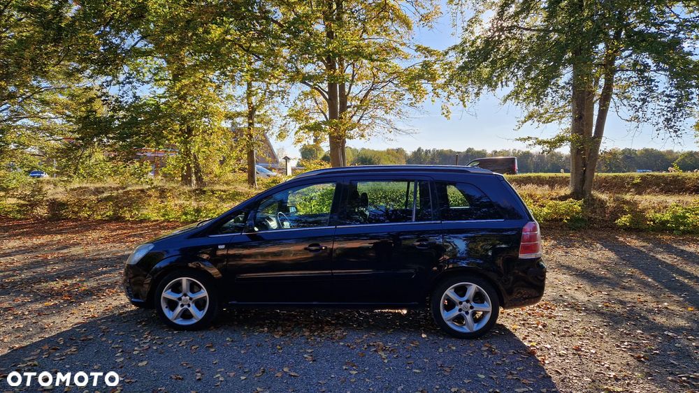 Opel Zafira 1.9 CDTI Cosmo ActiveSelect - 1