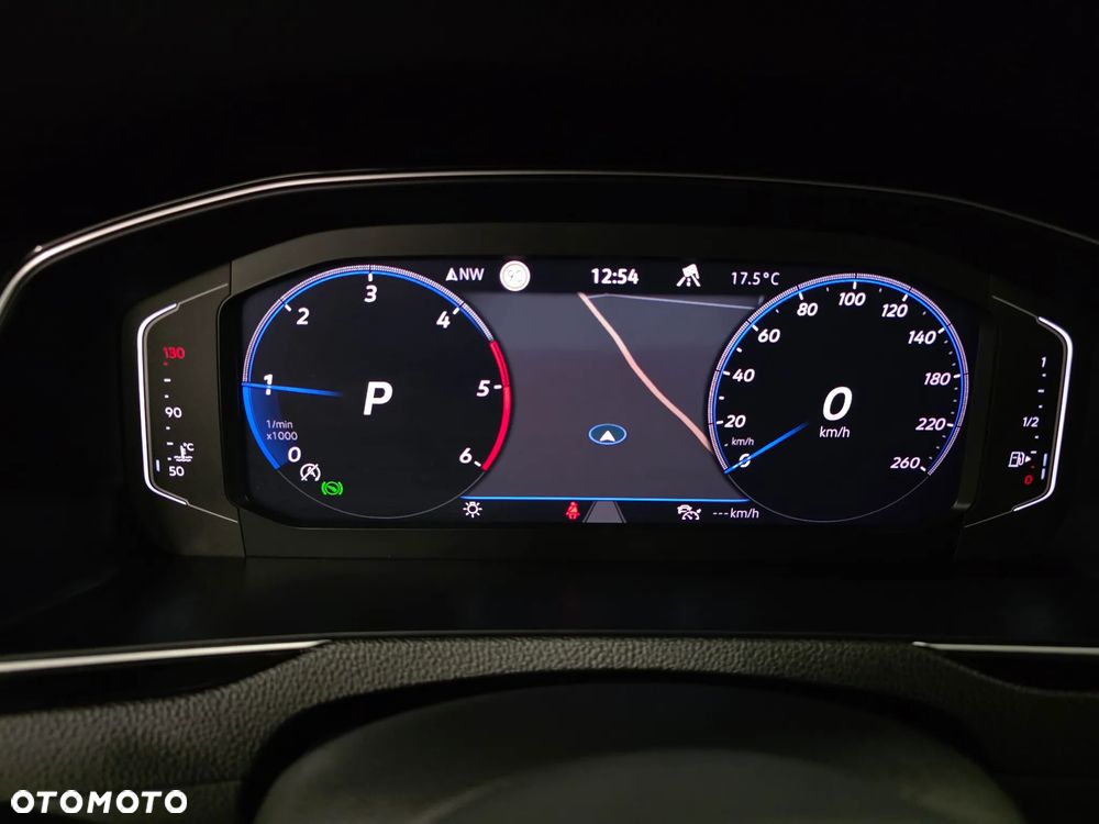 Volkswagen Passat - 15