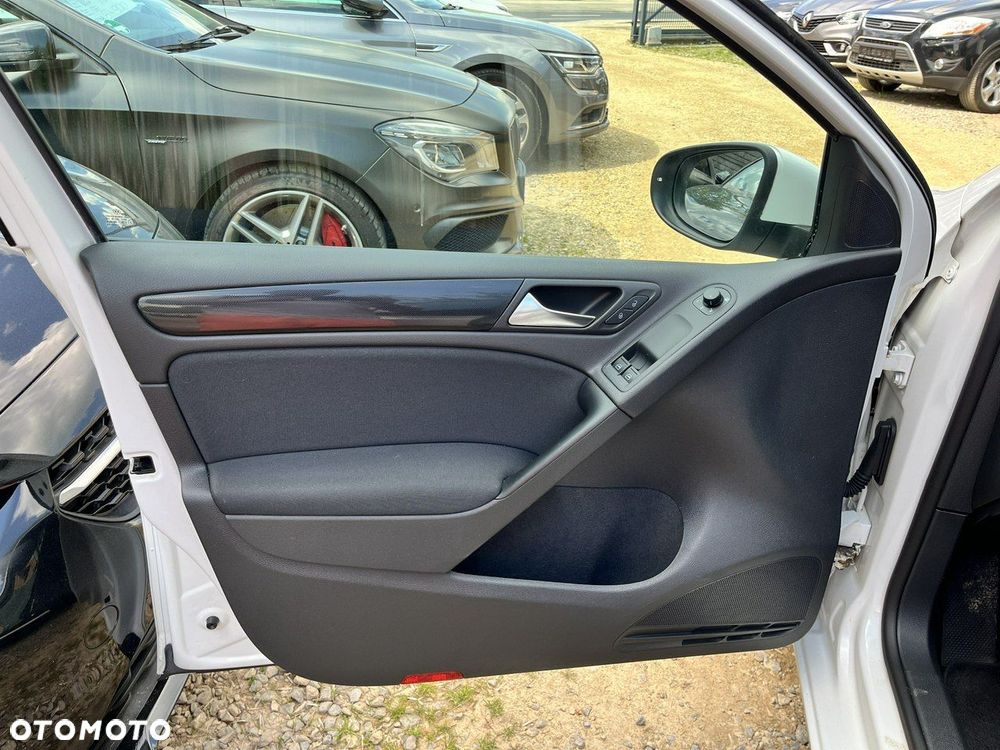 Volkswagen Golf - 18