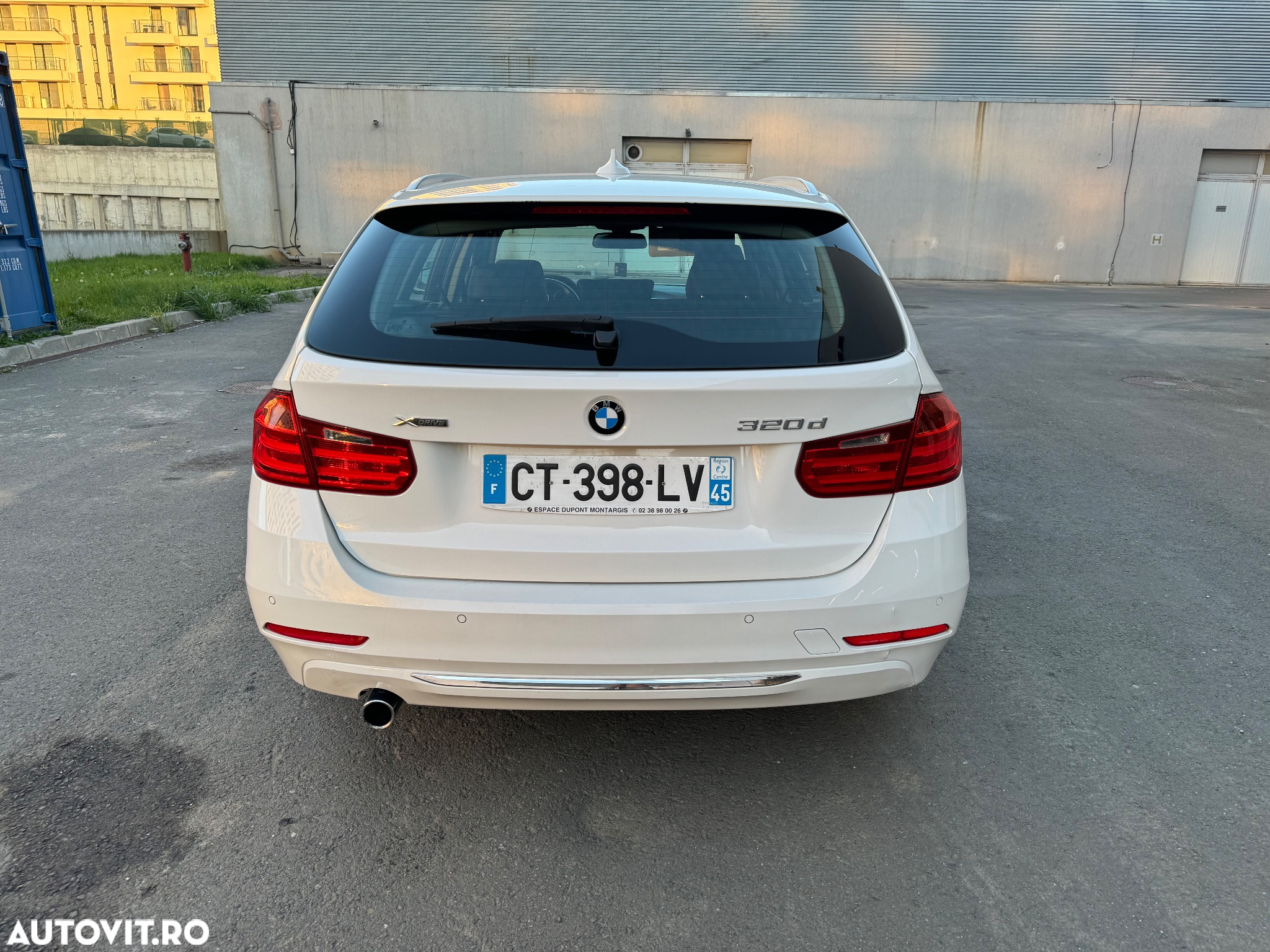 BMW Seria 3 320d Aut. Luxury Line - 13