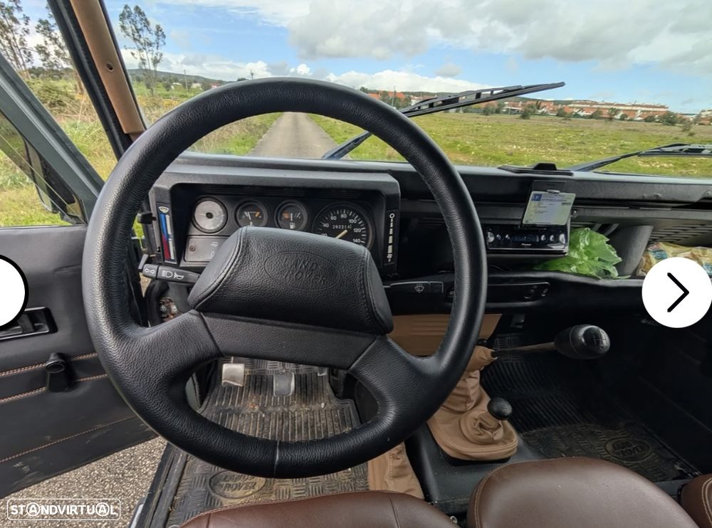 Land Rover Defender 110 SE - 12