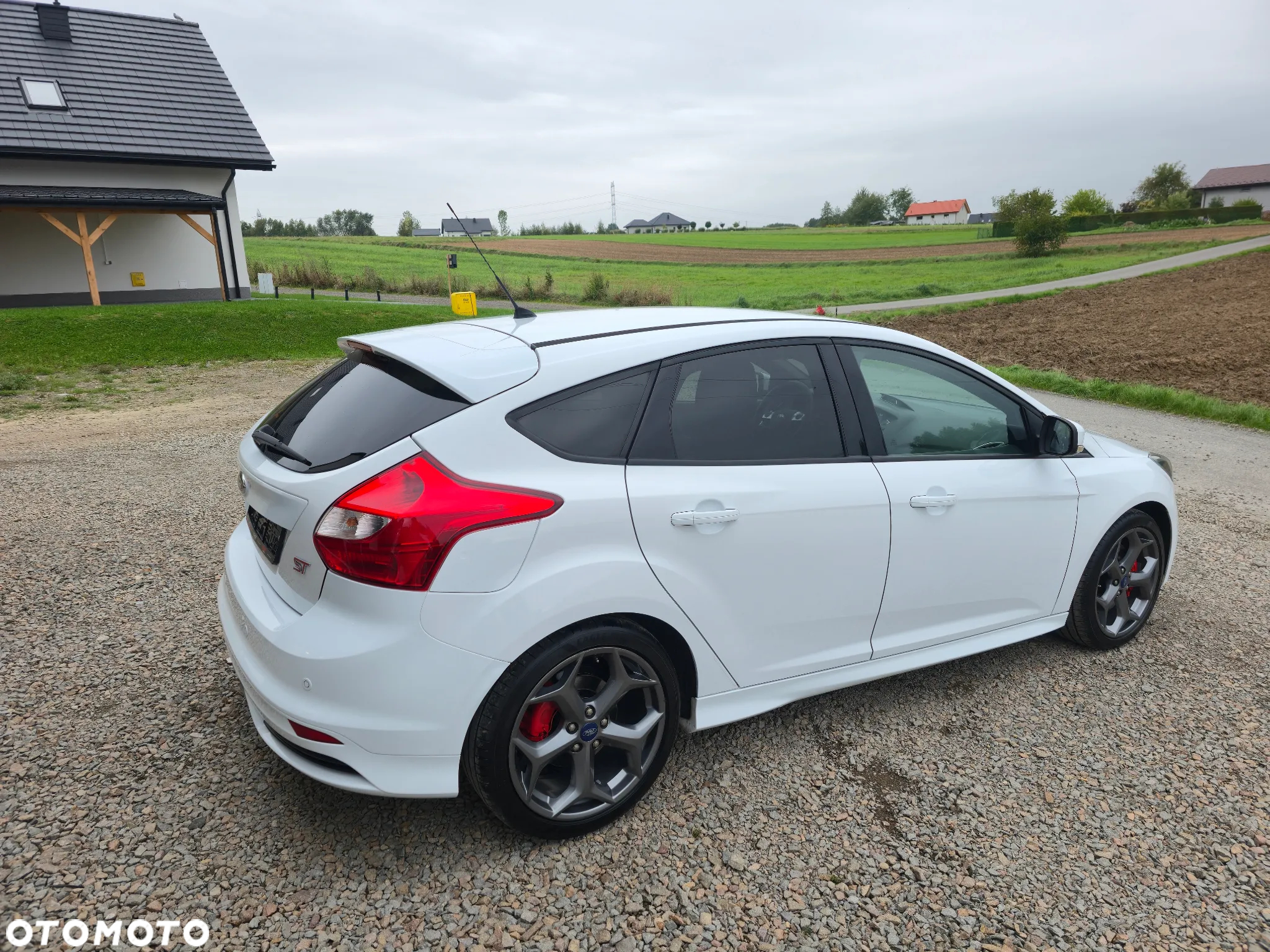 Ford Focus Turnier 2.0 EcoBoost ST mit Leder-Sport-Paket - 4