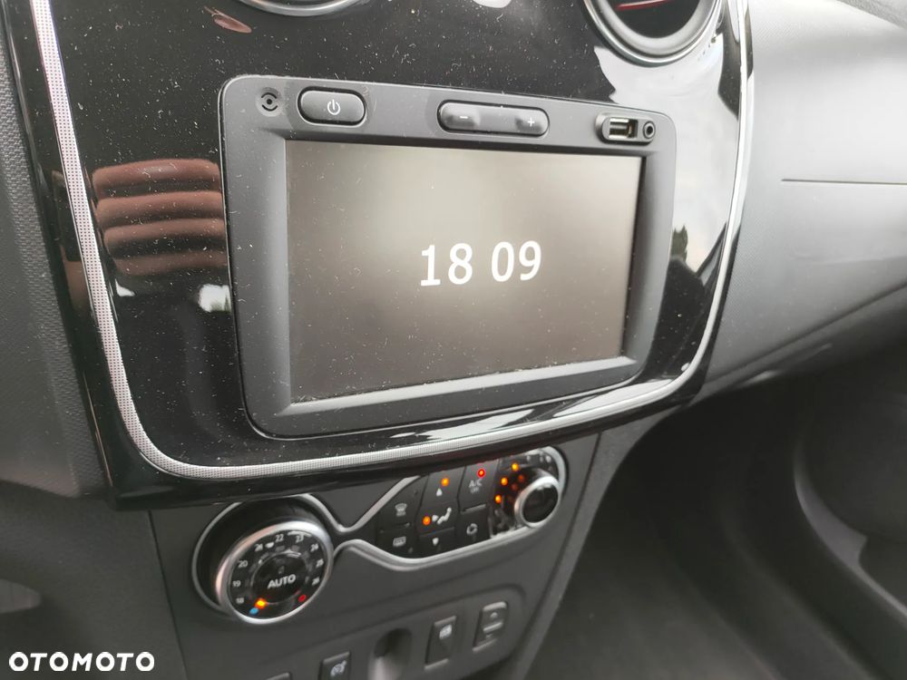 Dacia Logan TCe 90 S&S Stepway Celebration - 20