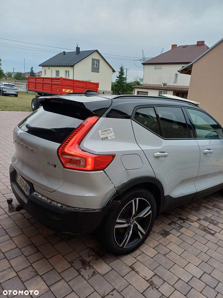 Volvo XC 40 - 4