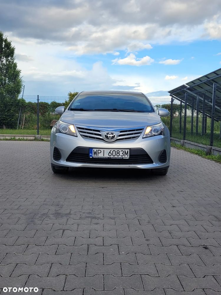 Toyota Avensis 1.8 Active MS - 3