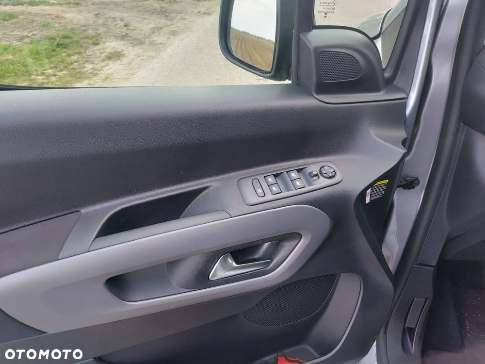 Toyota Proace City Verso 1.2 Turbo L1 Combi - 12