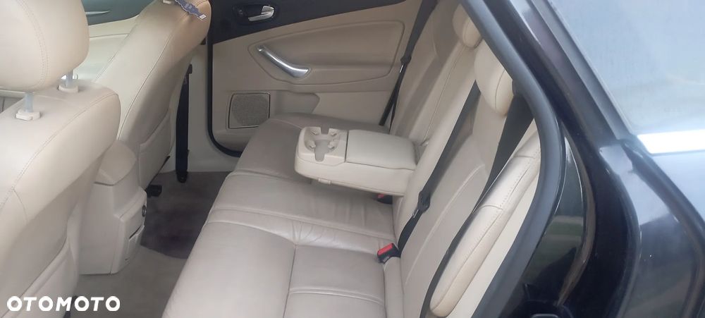 Ford Mondeo 2.3 Ghia - 7