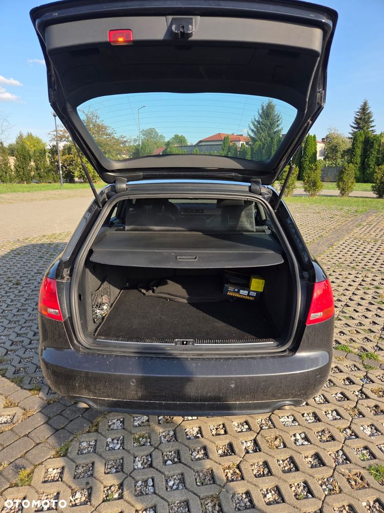Audi A4 Avant 2.0 TDI - 9