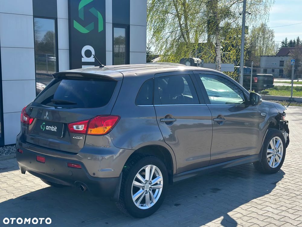 Mitsubishi ASX - 5
