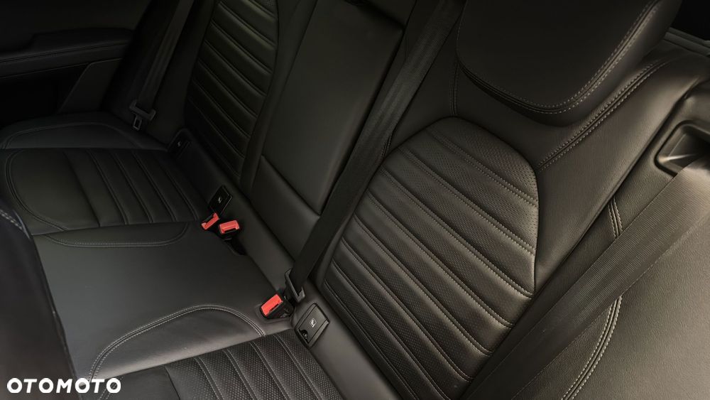 Alfa Romeo Stelvio 2.0 Turbo Veloce Q4 - 13