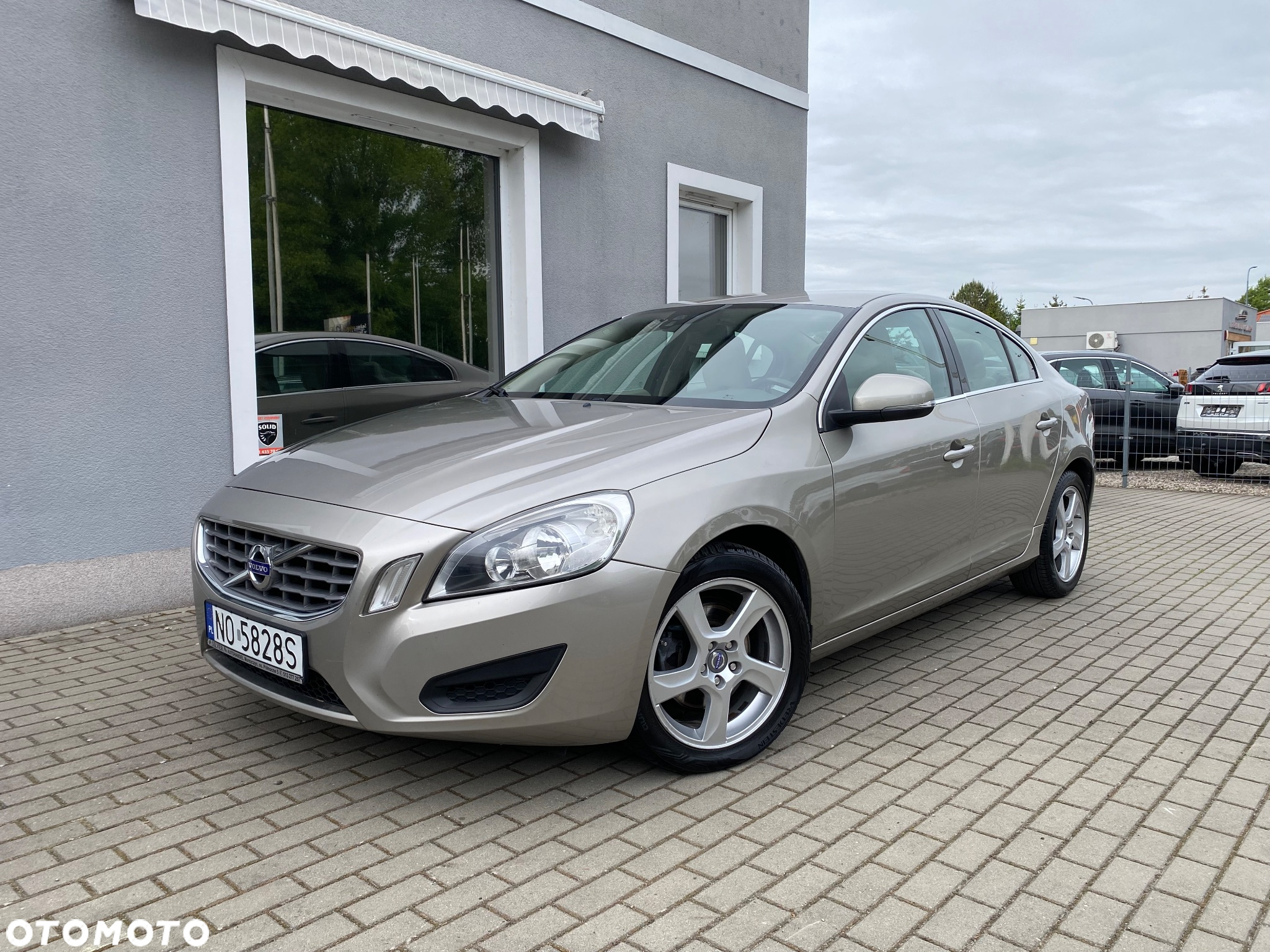 Volvo S60 - 17