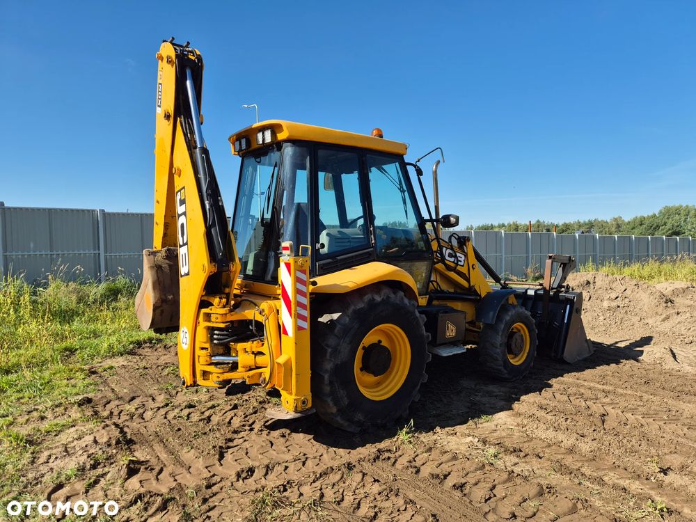 JCB 3cx 4x4 - 8