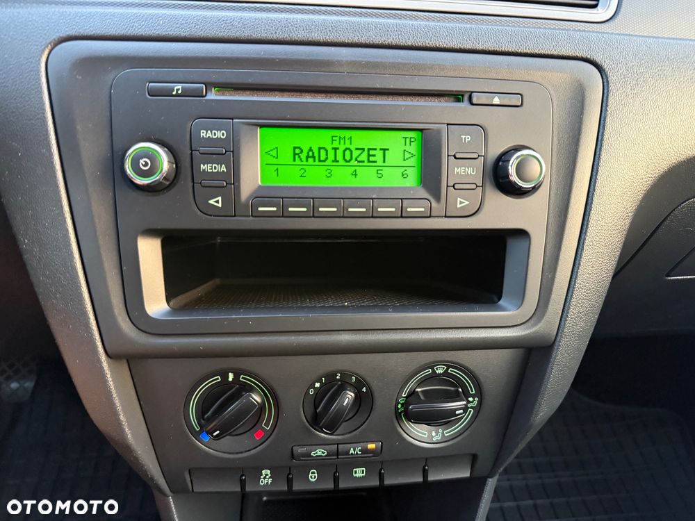 Skoda RAPID 1.2 MPI Active - 20