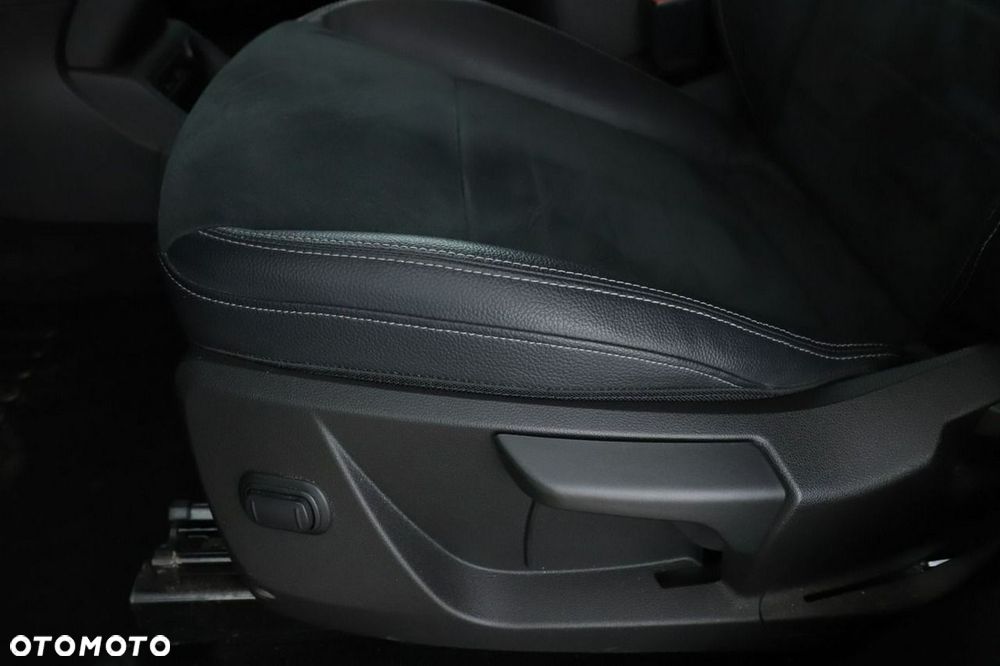Mercedes-Benz Klasa T 180 d Style - 28