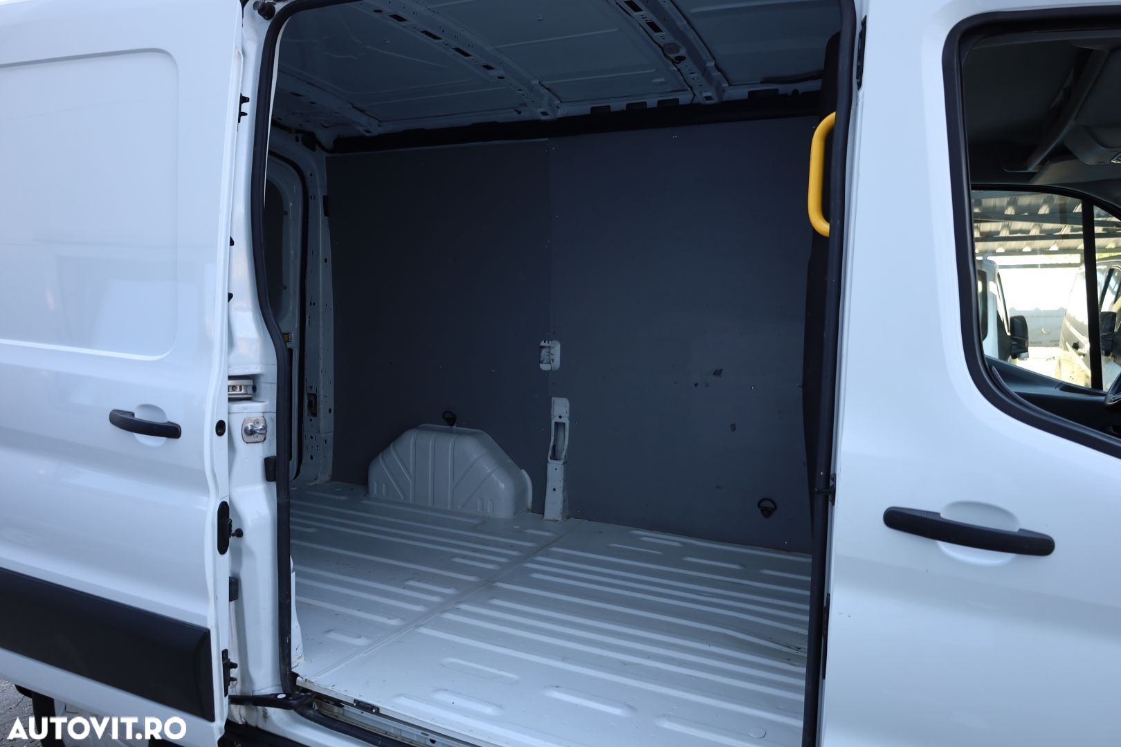 Ford Transit L2H2 2.0D 130CP - 12