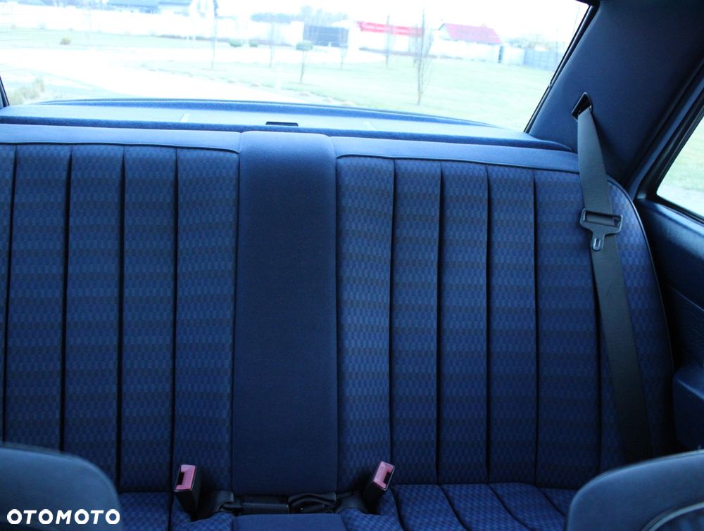 Mercedes-Benz W201 (190) - 17