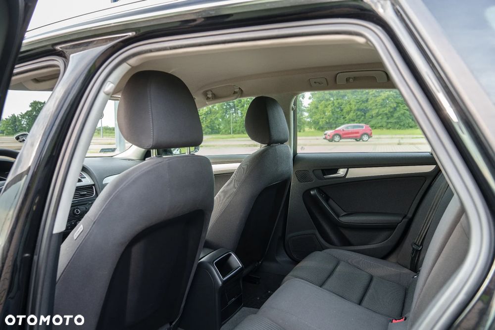 Audi A4 Avant 2.0 TDI DPF Attraction - 11
