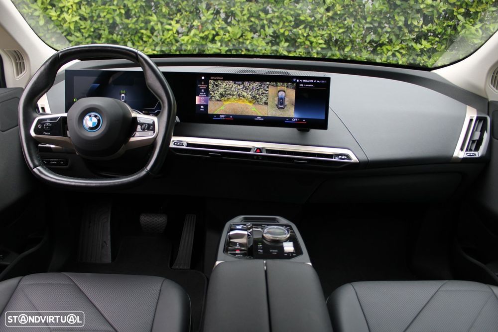 BMW iX xDrive 40 - 28
