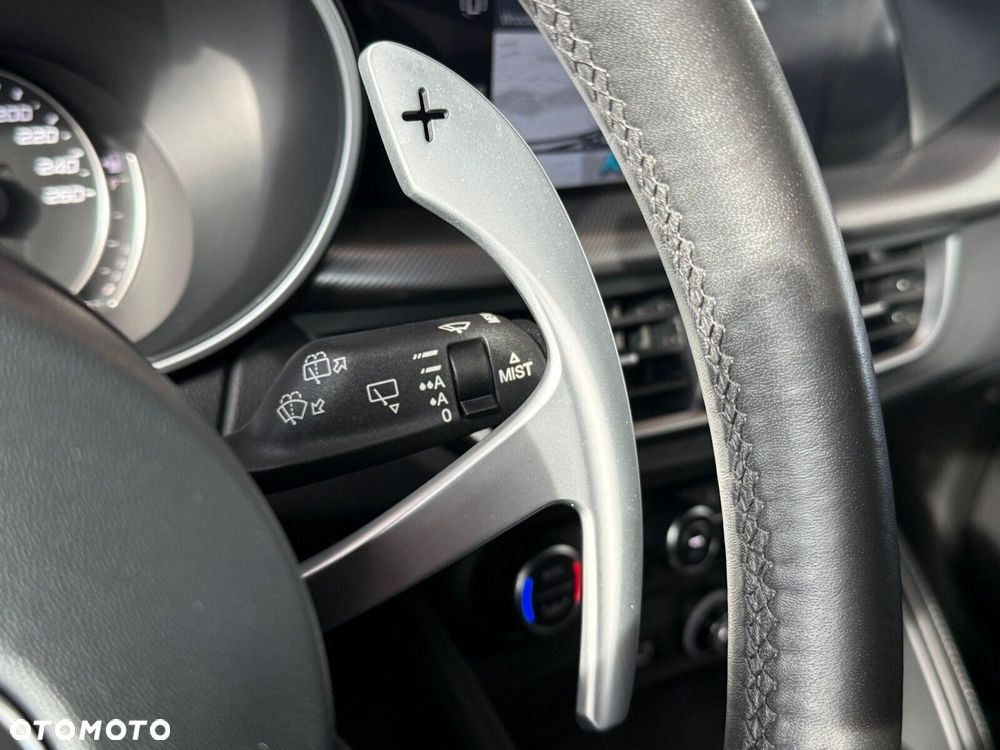 Alfa Romeo Stelvio - 20