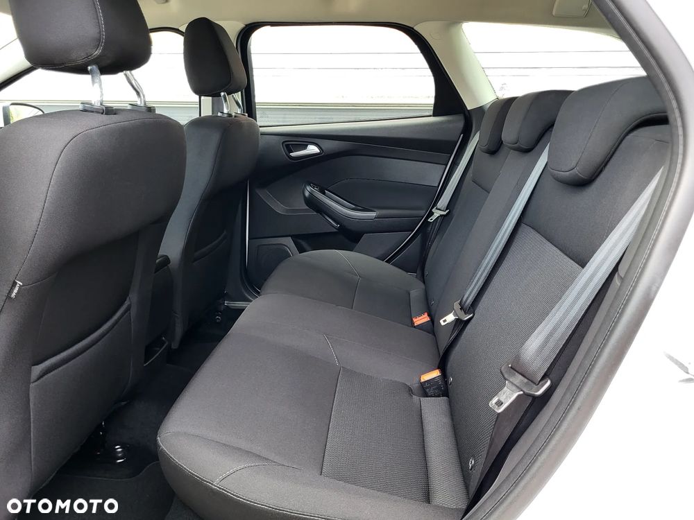 Ford Focus 1.0 EcoBoost Trend Edition Business - 26