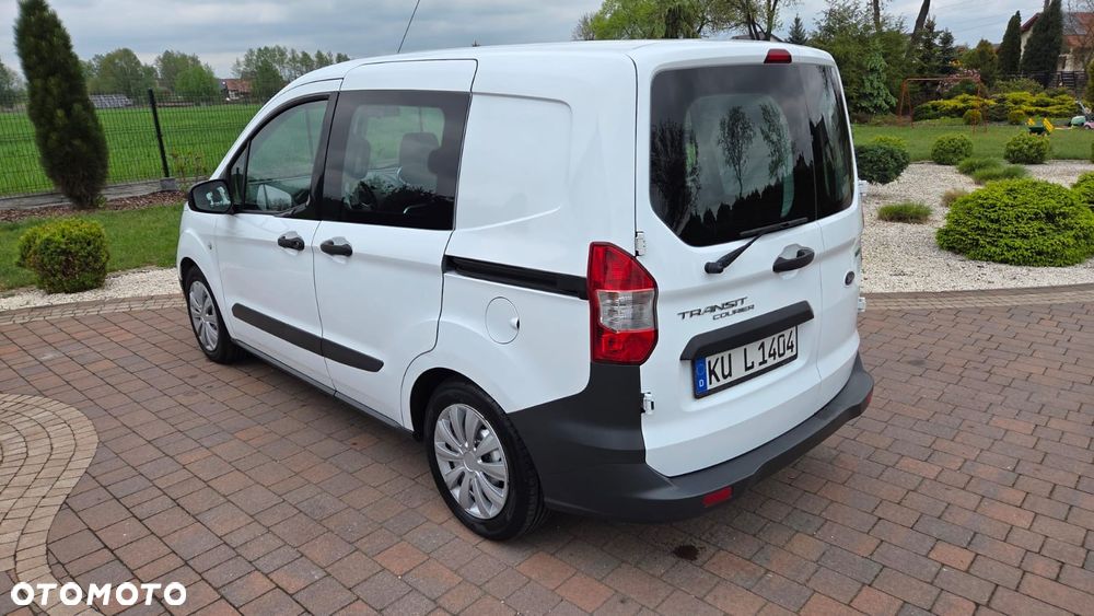 Ford Tourneo Courier - 10