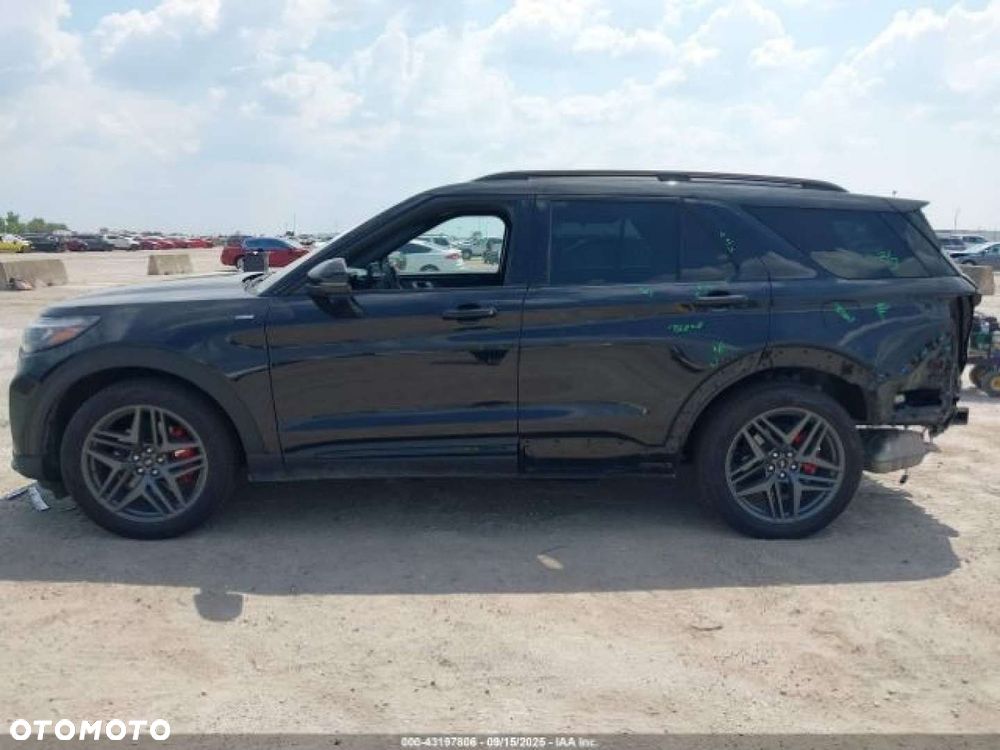 Ford Explorer - 4