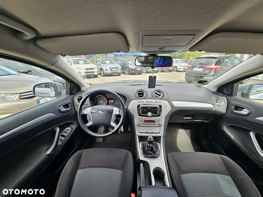 Ford Mondeo 2.0 TDCi Gold X - 18