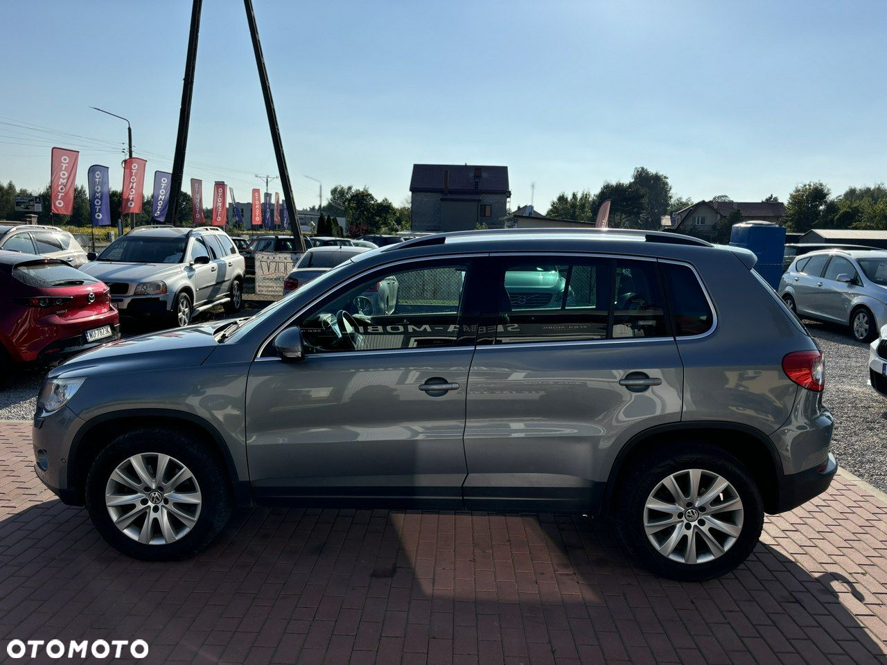 Volkswagen Tiguan - 12