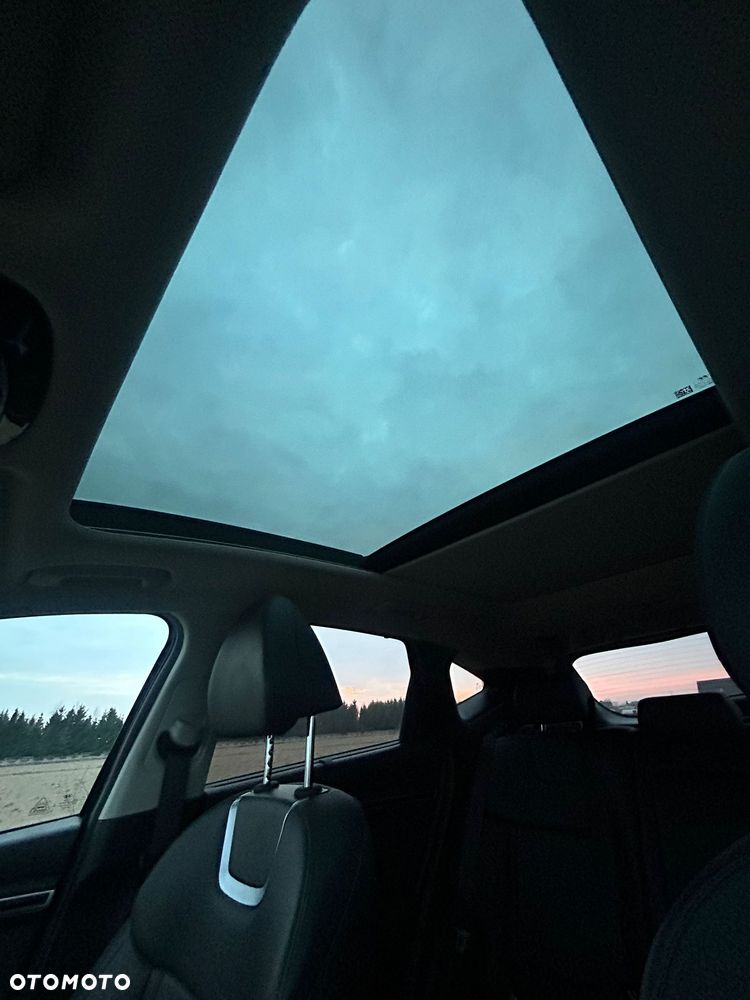 Hyundai Tucson 1.6 T-GDi HEV Platinum 2WD - 29