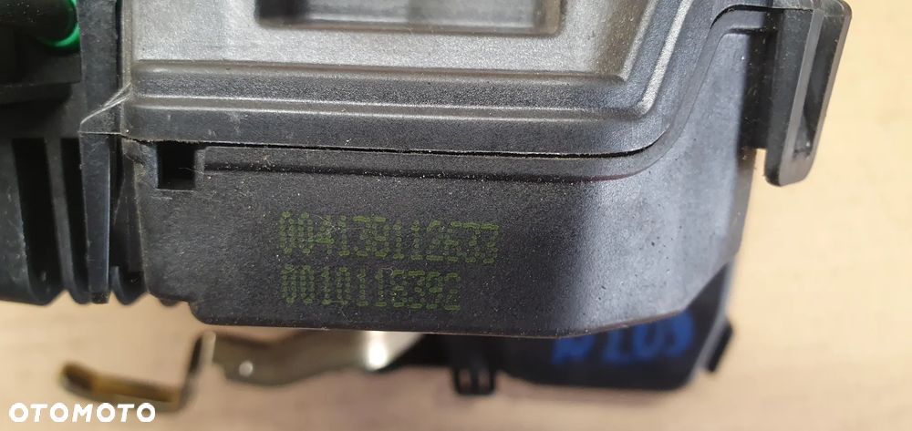 Zamek drzwi prawy przód przedni prawy Mercedes W209 0010118392 004138112633 - 6