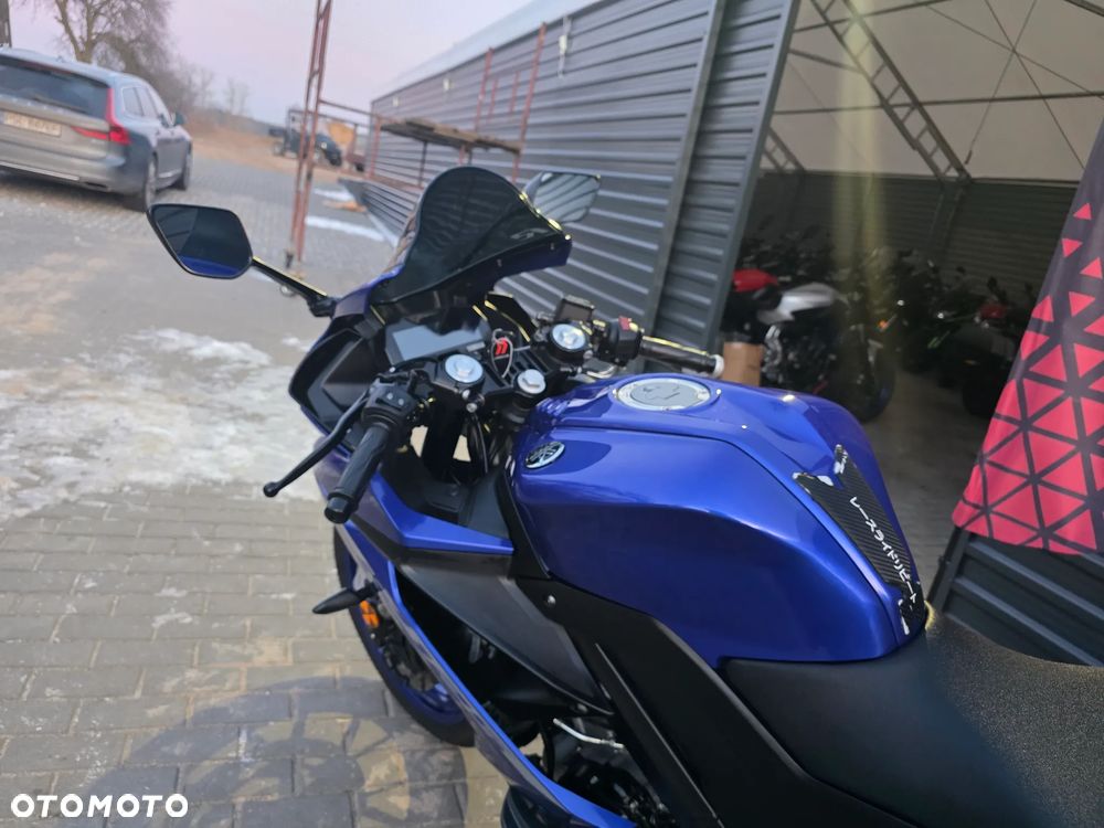 Yamaha YZF - 9