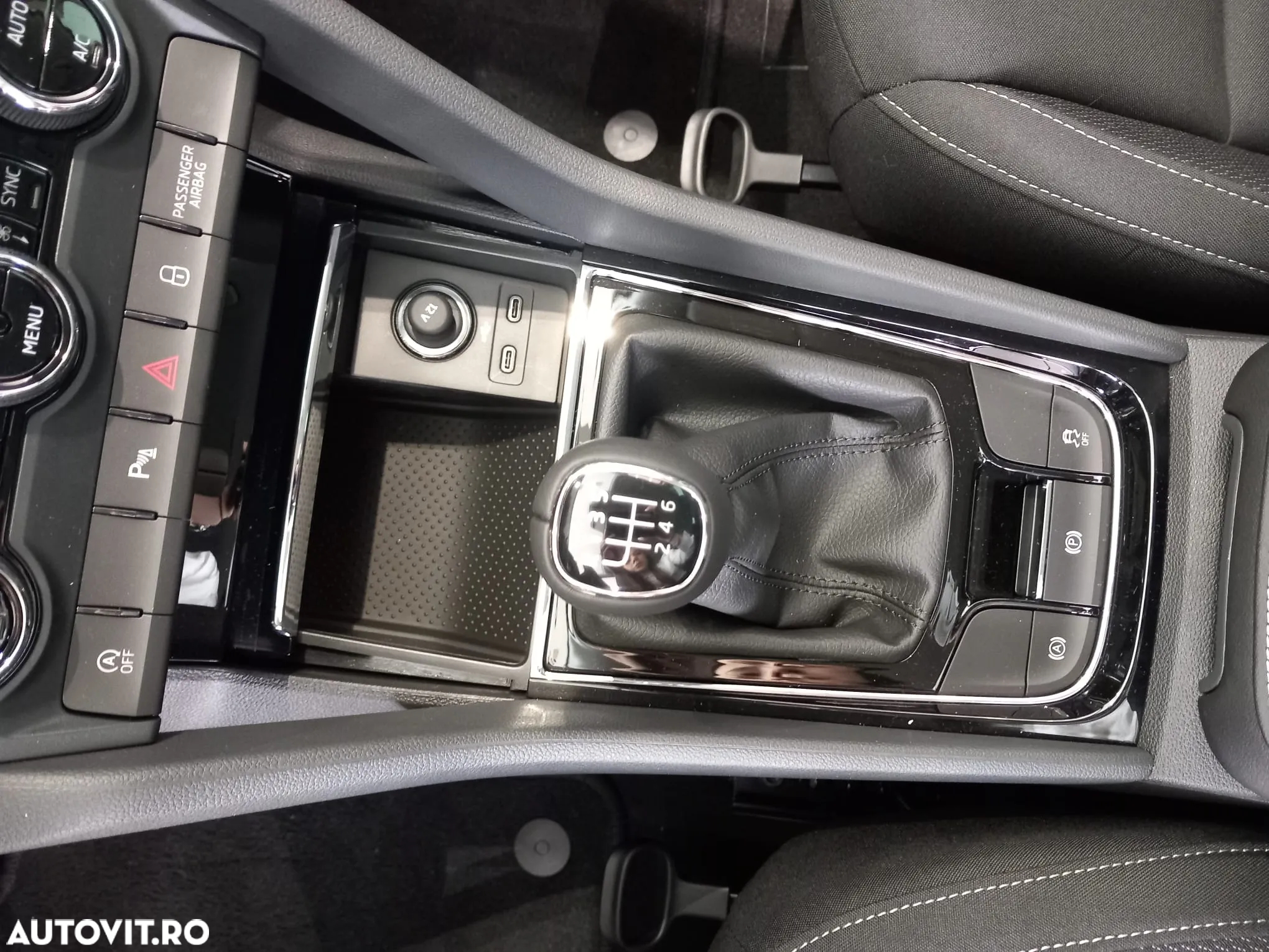 Skoda Karoq 1.5 TSI Selection - 8